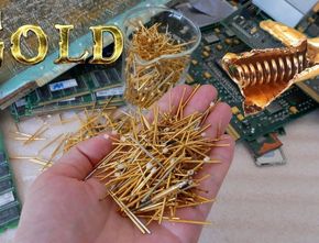 Mencoba Peruntungan dengan Menambang Emas di Sampah Elektronik