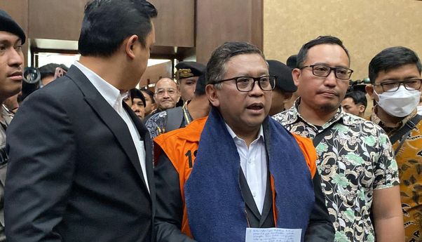 Hadir Sidang Perdana, Hasto: Hampir Semua Dakwaan Merupakan Produk Daur Ulang