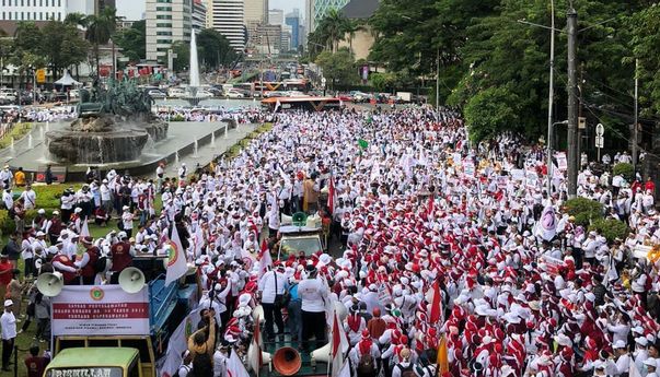 Dokter dan Nakes Demo Tolak RUU Kesehatan, DPR Minta Diberi Masukan