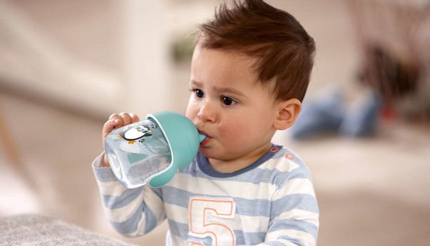 Lepas Dot Bayi, Sebaiknya Dilakukan Pada Usia Ini!