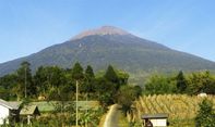 Berita Seputar Jateng: Gunung Slamet Berstatus Waspada, Pendaki Dilarang Muncak