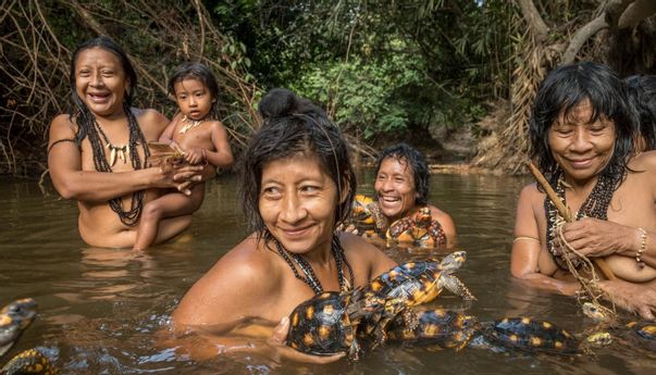Tak Butuh Anggota Pria, Suku Perempuan di Amazon Punya Cara Sadis untuk Mendapat Keturunan