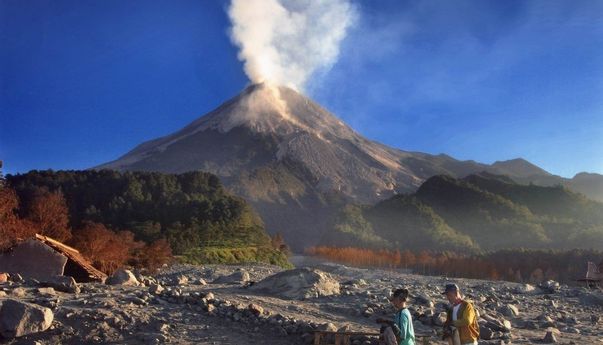 Berita Jogja: Status Waspada, Pemkab Sleman Siapkan Skenario Mitigasi Merapi