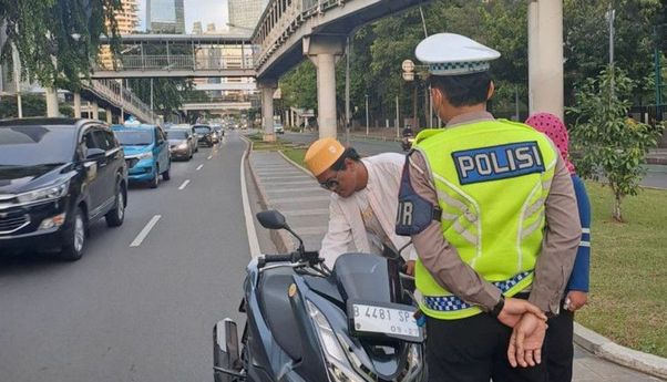 Polri Kembali Berlakukan Tilang Manual di Jakarta, ETLE Tak Sesuai Harapan?