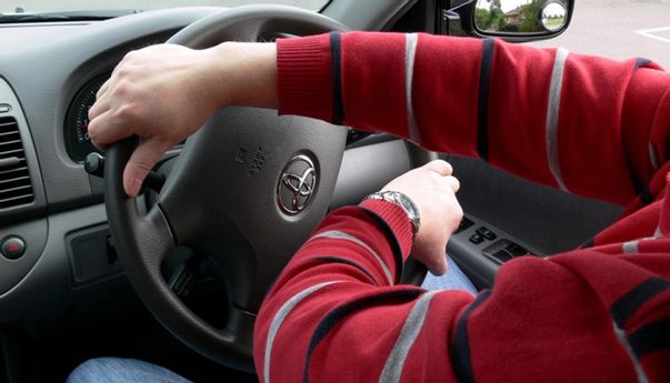 Pompa Power Steering Rusak? Ini yang Harus Anda Lakukan!