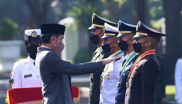 Jokowi Ancam Copot Pangdam-Kapolda Jika Gagal Mengatasi Karhutla