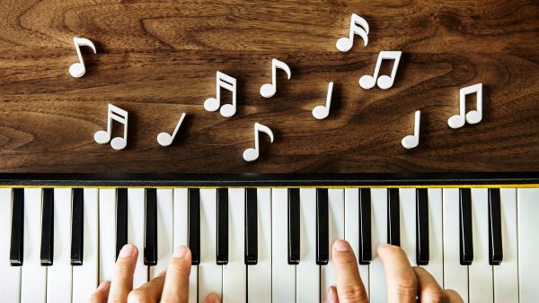 Pengertian, Jenis, dan Contoh Lagu yang Menggunakan Tangga Nada Diatonis