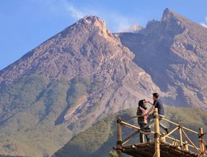 Keindahan dan Alamat Bukit Klangon, Tempat Terbaik Melihat Puncak Gunung Merapi