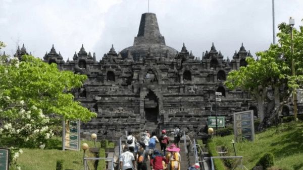 Berita Jogja-Jateng: Candi Borobudur dan Prambanan Akan Tambah Kuota Pengunjung Secara Bertahap