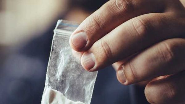 Berita Kriminal: Sembunyikan Narkoba di Bungkusan Nasi, Kurir Narkoba di Langkat Keciduk Polisi