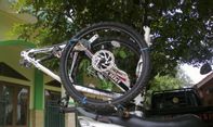 Angkut Sepeda pakai Motor? Enggak Deh!