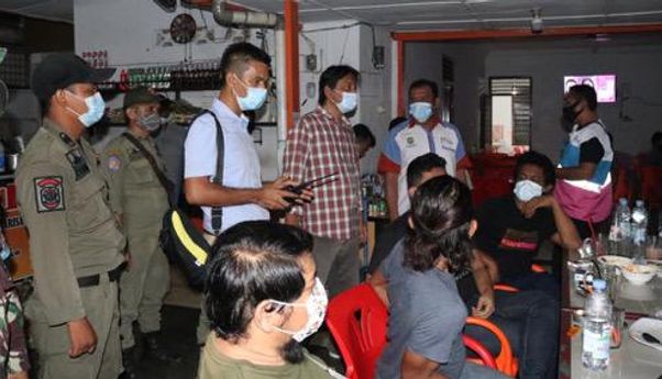 Saat Covid-19 Menggila, Masih Banyak Kafe di Kotanya Bobby yang Cuek dengan Prokes