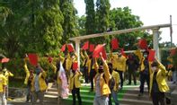 Berita Jateng Terkini: Puluhan Mahasiswa Melancarkan Aksi Demo di Depan rektorat Unnes