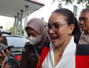 Sidang Dugaan Pengancaman Reza Gladys, Nikita Mirzani Bantah Dakwaan JPU: Ini Halusinasi
