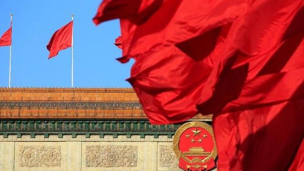 Ngeri! Langit Sebuah Kota di China Tiba-tiba Berubah Menjadi Merah Darah, Ketakutan Menyelimuti