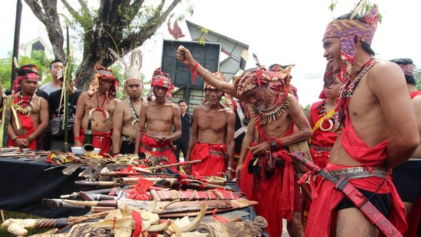 Masyarakat Adat Nilai UU Ciptaker akan Hilangkan Pekerjaan Tradisional