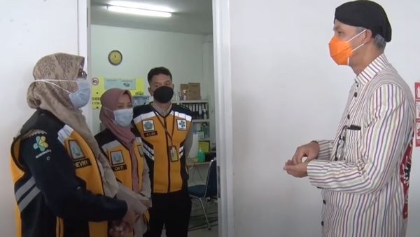 Gubernur Ganjar Sidak ke Bandara Ahmad Yani,  Temukan Petugas yang Bingung Tangani Penumpang Positif Covid
