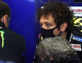 Punya Nama Besar, Valentino Rossi Bukan Pembalap yang Diistimewakan di Petronas Yamaha