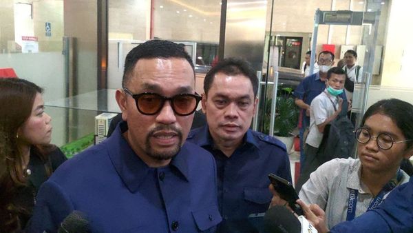 Ahmad Sahroni Yakin Janji Ridwan Kamil Beri Rp200 Juta per RW Bisa Terealisasi: Jakarta Duitnya Banyak