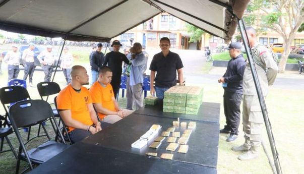 Polda Papua Barat Musnahkan 1.600 Amunisi dan Senjata Api Ilegal dari Jaringan Penjual ke KKB Polda Papua Barat Musnahkan 1.600 Amunisi dan Senjata Api Ilegal dari Jaringan Penjual ke KKB