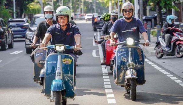 Sandiaga Uno Jajal Motor Vespa Kinclong Tanpa Pelat di Jakarta Selatan: Vespa World Days Pertama Kali Hadir di Indonesia