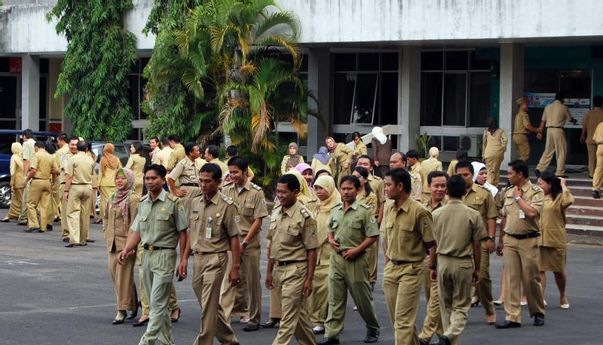 PNS Islam di Sulsel Wajib Baca Quran, Salat Jamaah dan Istirahat Kerja Ketika Azan
