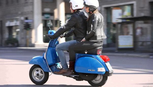 Mengusung Desain Leluhur Vespa New PX Hadir dengan Mesin Otomatis, Ini Spesifikasinya