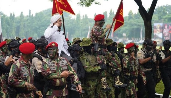 Terlihat Sering Bersama Jenderal Dudung, Siapakah Habib Husein Ba'agil?