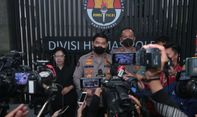 Viral! Petugas SPKT Tendang Meja saat Ojol Buat Laporan, Polri Bakal Beri Sanksi Tegas