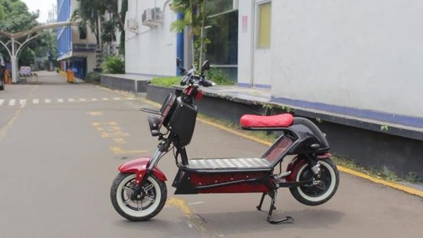 Mahasiswa UBL Jakarta Hasilkan Karya Prototipe Sepeda Motor Listrik UBL CEV01