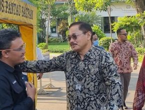 Datangi Rektorat Unair, Prof Budi Serahkan Surat Keberatan terkait Pemecatannya sebagai Dekan