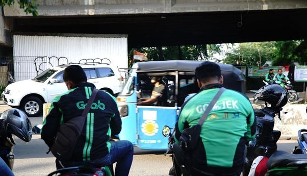 Dinas Perhubungan Jakarta Niat “Kawinkan” Grab dan Gojek, Apa Benar?