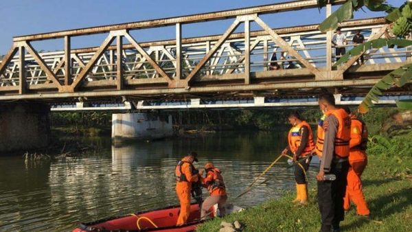 Berita Jateng: Tiga Bocah Mati Terseret Air Sungai saat Mereka Asyik Berenang