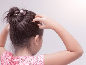 Cara Mengatasi Kutu di Rambut Anak, Bunda Wajib Tahu