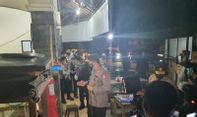 Kapolri Tanya ke Pedagang Angkringan di Solo, 'PPKM Darurat Berdampak Gak?'