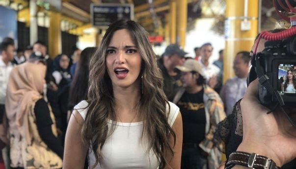 Kerap Pamer Kemewahan, Nia Ramadhani Ditagih Gaji Karyawan