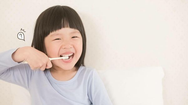 Ibu Wajib Tahu! Inilah Cara Mencegah Gigi Berlubang pada Anak