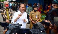 Ganjar Pranowo Temani Jokowi Blusukan di Pasar Colomadu Karanganyar, Cek Harga Barang Akhir Tahun