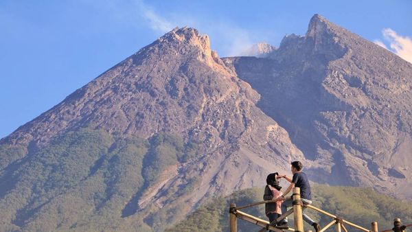 Keindahan dan Alamat Bukit Klangon, Tempat Terbaik Melihat Puncak Gunung Merapi