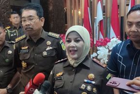 Kajati Jawa Timur Sebut Ayah Ronald Tannur Tak Terlibat Suap 3 Hakim