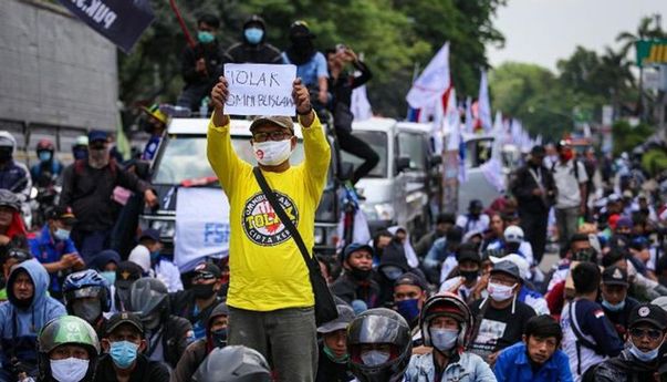 Aksi Demo Tolak Perppu Cipta Kerja di DPR Hari Ini, 3.598 Personel Gabungan Diterjunkan