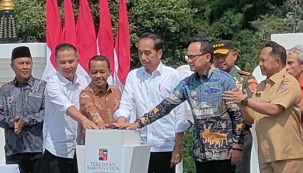 Selesai Direvitalisasi, Presiden Jokowi Resmikan Jembatan Otista di Kota Bogor