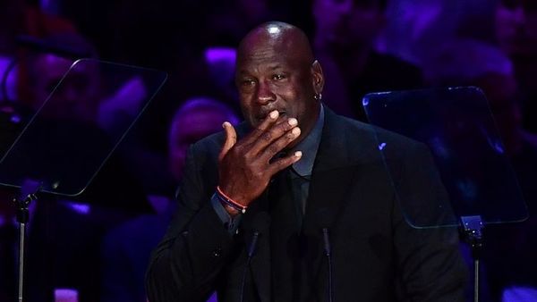 Isak Tangis Michael Jordan di Acara Penghormatan Terakhir untuk Kobe Bryant