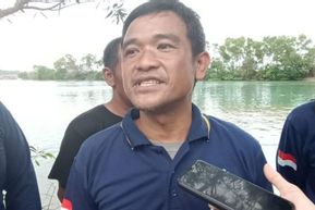 Penghasilan Nelayan Pantai Kampung Melayu Turun 40 Persen usai Tercemar 7 Ton Limbah Minyak Hitam