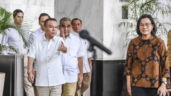 Jelang Transisi Pemerintahan, Sri Mulyani Laporkan Kondisi APBN ke Prabowo