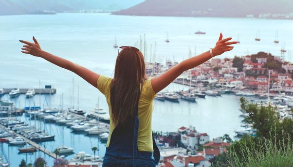 Anti Ribet! Naked Traveling, Bepergian Tanpa Banyak Barang Bawaan