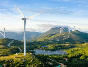 Kenapa Indonesia Harus Genjot 75 GW Energi Terbarukan untuk Transisi Nasional?
