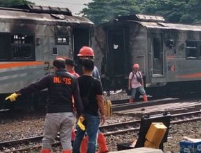 Tiga Gerbong Kereta Api Cadangan Terbakar di Stasiun Tugu Yogyakarta