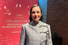 Chelsea Islan Siap Debut sebagai Produser Film lewat 'Rose Pandanwangi'