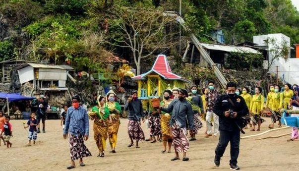 Berita Jogja: Luar Biasa! Masih Pandemi, Tradisi Labuhan di Pantai Baron Tetap Dilaksanakan